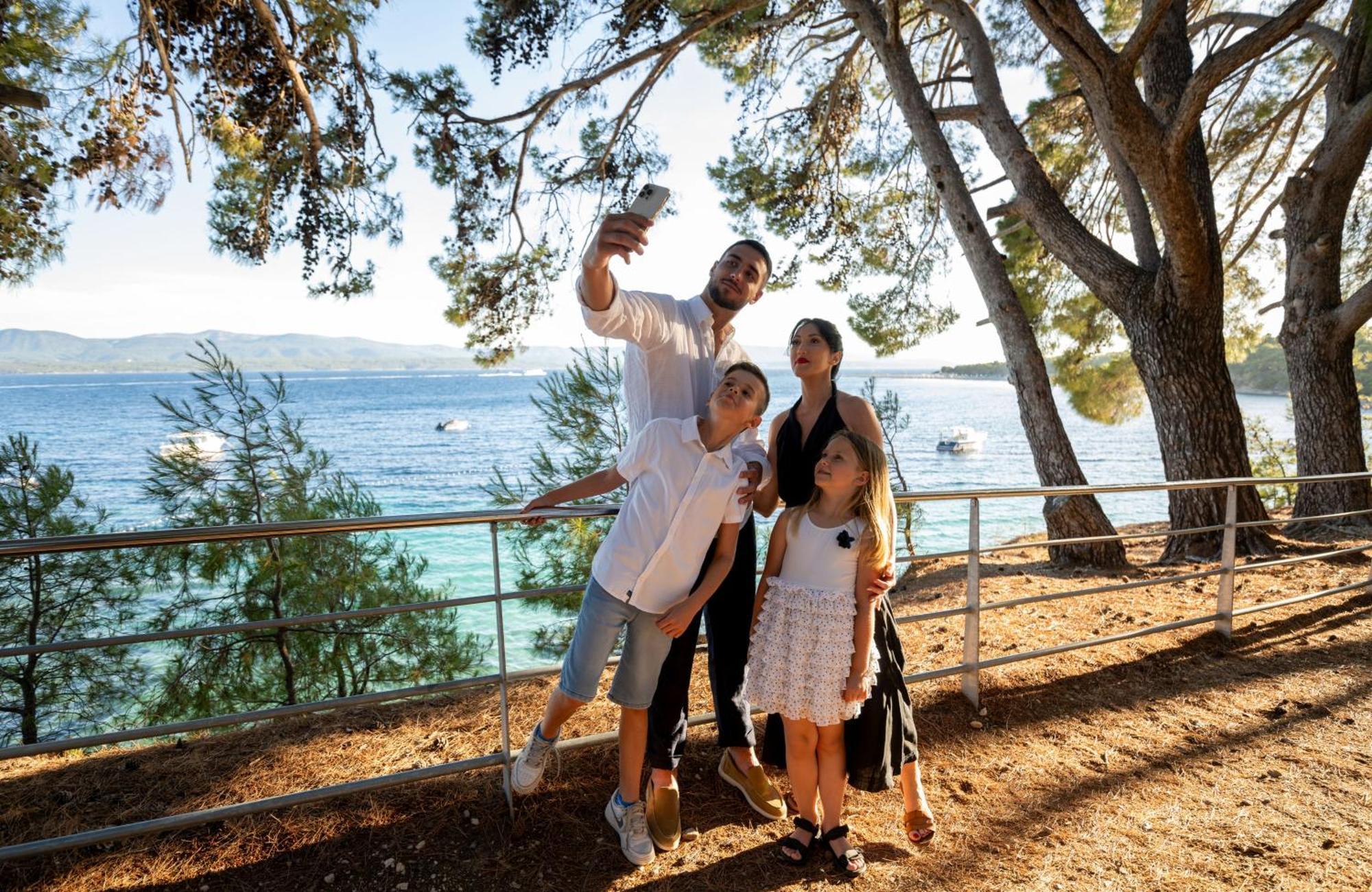 Bluesun Hotel Elaphusa Bol Dış mekan fotoğraf